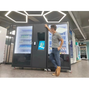 ADA compliant vending machine to sell snack drink vending with big capacity